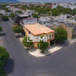 casa en esquina con departamentos en venta en apodaca, zona norte