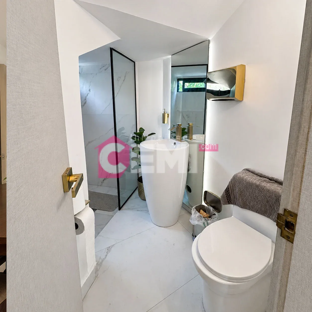 services de Casa en venta en Vista Hermosa, Monterrey, Nuevo León.